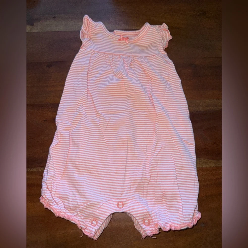 Carters‎ Romper